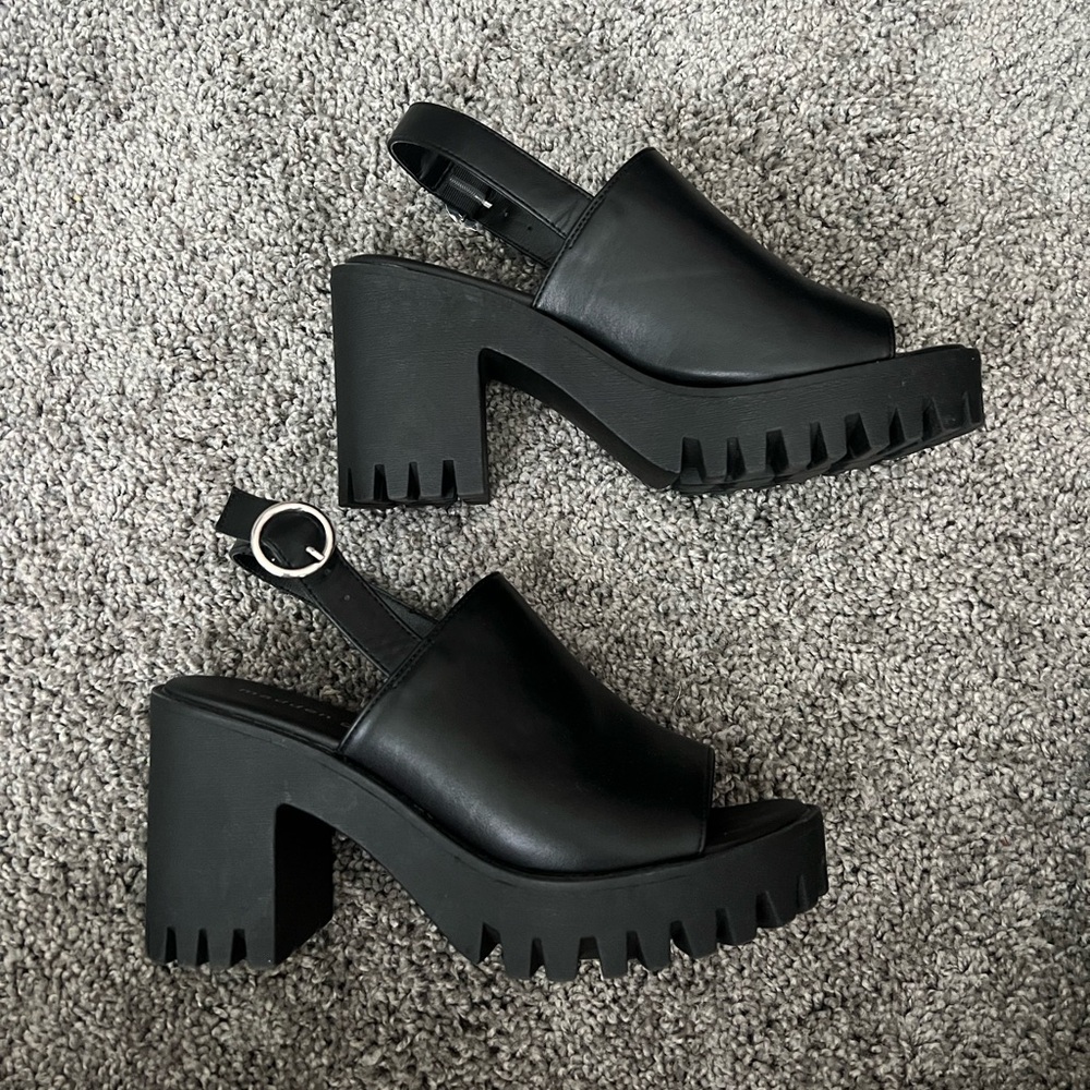 Madden Girl Black Platform Sandals